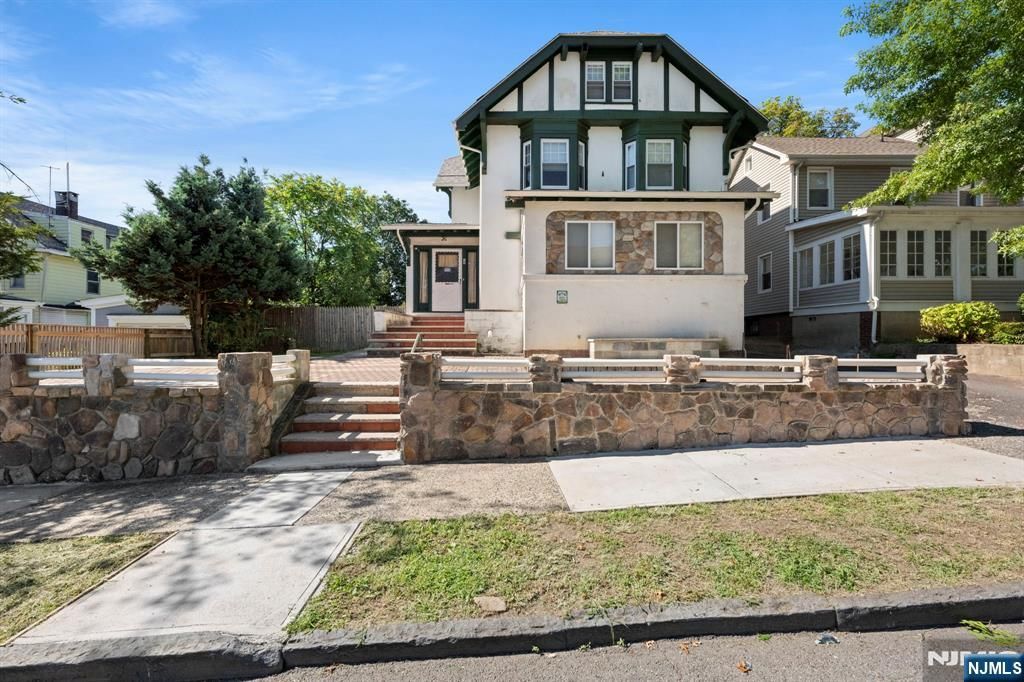 Photo of 15 Vernon Place, East Orange, NJ 07017 (MLS # 25038023)