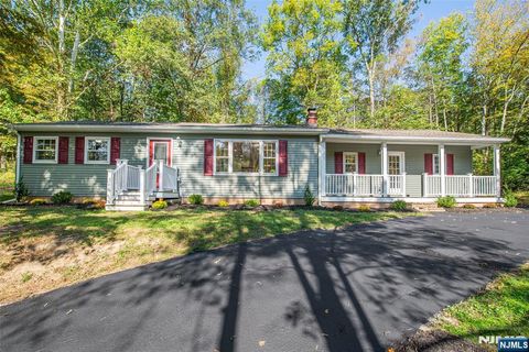 25 County Road 521 Hampton NJ 07860