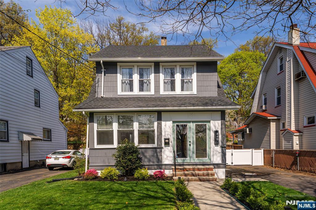 Property for Sale at 840 Broad Street, Bloomfield, New Jersey - Bedrooms: 3 
Bathrooms: 2 
Rooms: 8  - $625,000