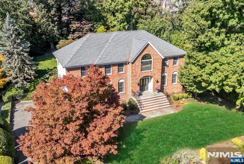 Photo of 402 Highland Avenue, Ridgewood Village, NJ 07450 (MLS # 26037139)