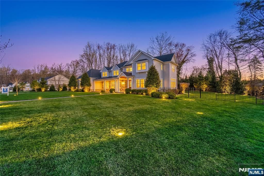 Photo of 106 Koch Lane, Old Tappan, NJ 07675 (MLS # 26011474)