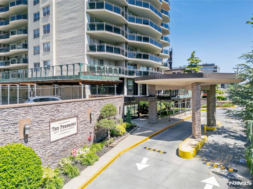 2077 Center Avenue 20F