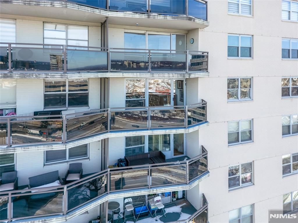 Photo of 2077 Center Avenue #20F, Fort Lee, NJ 07024 (MLS # 26003345)