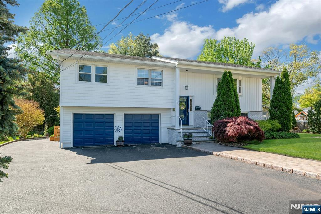 10 Ronald Terrace