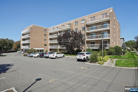 Photo of 38 Moonachie Rd #116, Hackensack, NJ 07601 (MLS # 25034743)