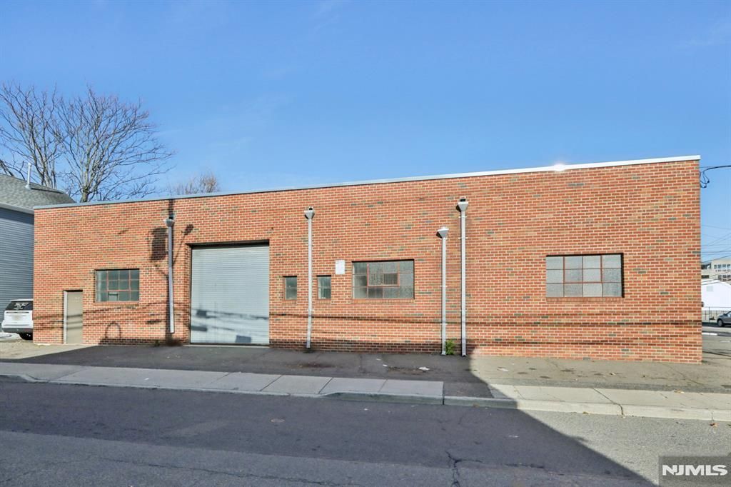 Photo of 1618 Van Wettering Place, Hackensack, NJ 07601 (MLS # 25042018)