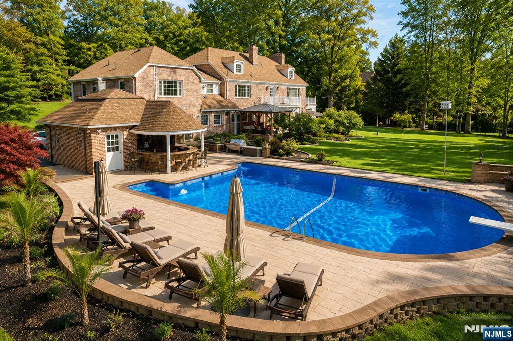 225 Saddle River Road