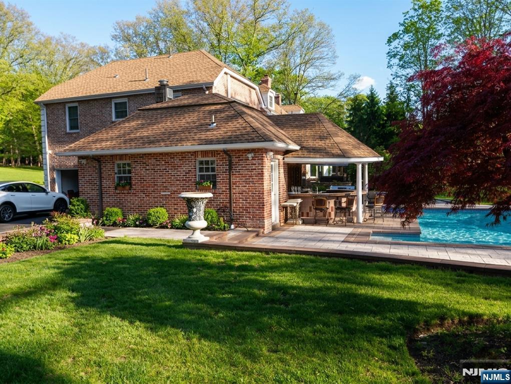 225 Saddle River Road