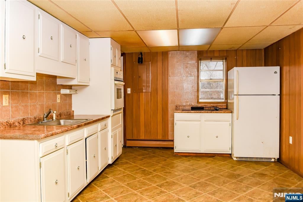 213 Otterhole Road
