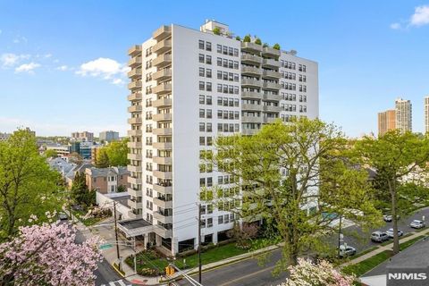 1600 Center Avenue 2A Fort Lee NJ 07024