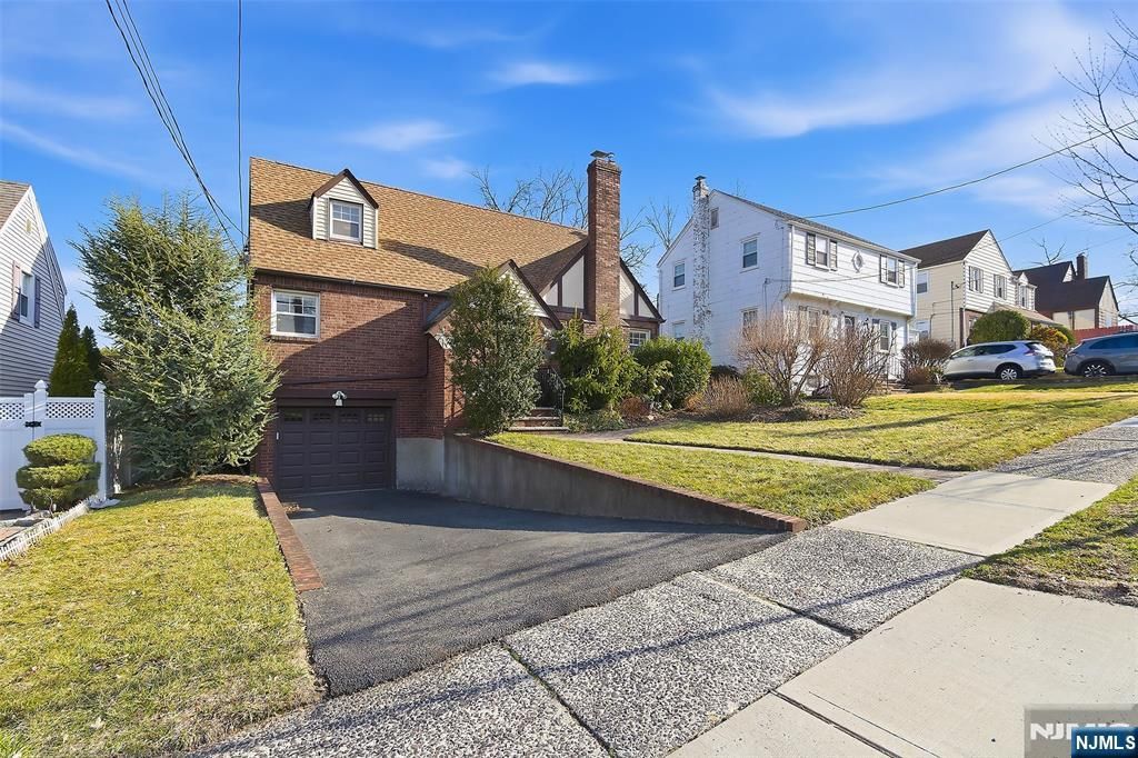 Photo of 597 Penn Avenue, Teaneck, NJ 07666 (MLS # 26002001)