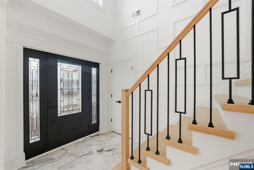 Photo of 110 Platt Avenue, Saddle Brook, NJ 07663 (MLS # 26009247)