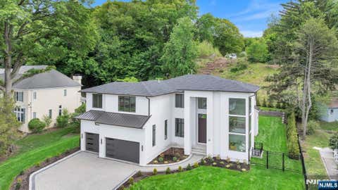 Photo of 61 Mac Arthur Avenue, Closter, NJ 07624 (MLS # 26030461)