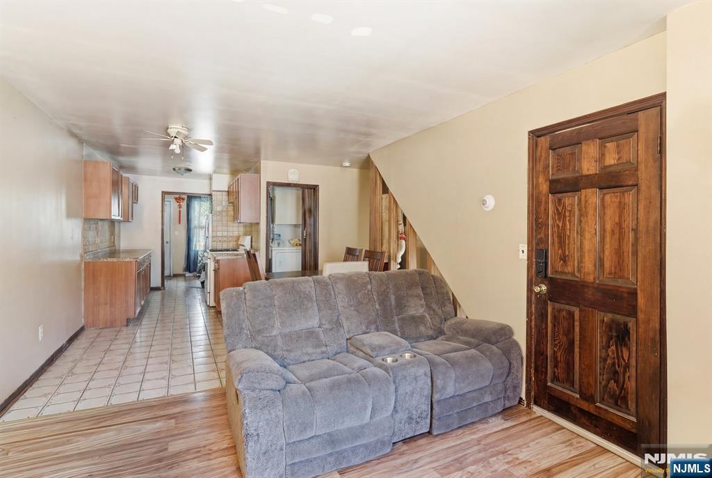 375 Westervelt Place