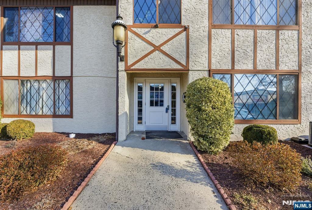 192 Burnett Avenue 15