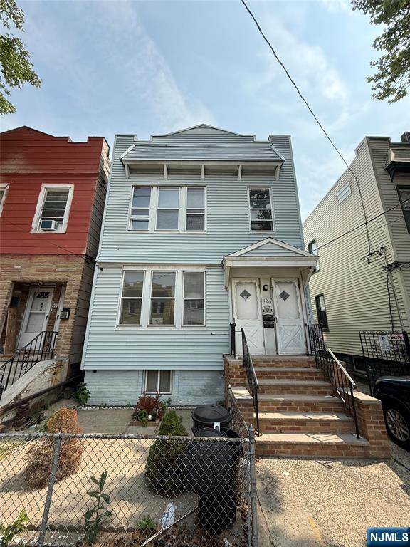 Rental Property at 120 Clarke Ave 2, Jersey City, New Jersey - Bedrooms: 3 
Bathrooms: 1 
Rooms: 7  - $3,000 MO.