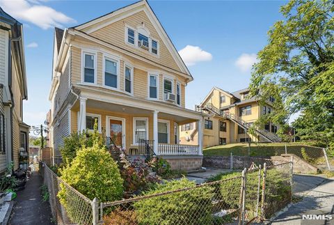 53 Wilcox Avenue East Orange NJ 07018