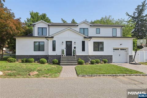 Photo of 68 Serpentine Road, Demarest, NJ 07627 (MLS # 26025803)