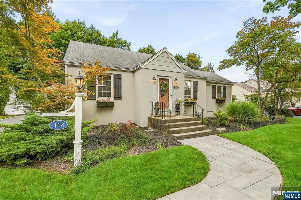 468 N Central Avenue