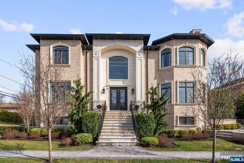 214 Forest Road Fort Lee NJ 07024