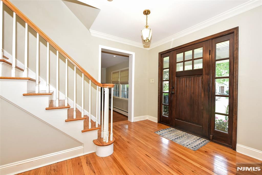 3 Avon Place