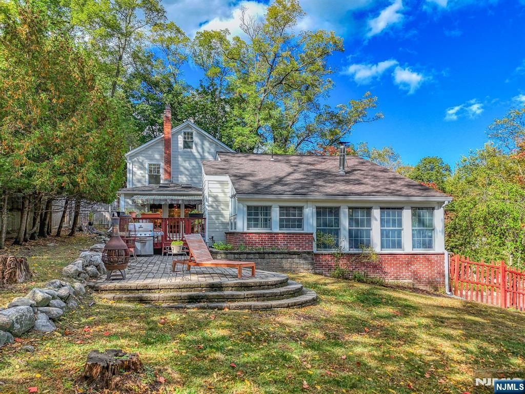 Photo of 689 Blue Hill Road, River Vale, NJ 07675 (MLS # 25033688)