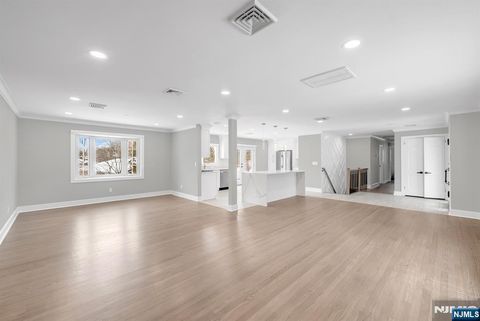 Photo of 475 Cedar, Paramus, NJ 07652 (MLS # 26007374)