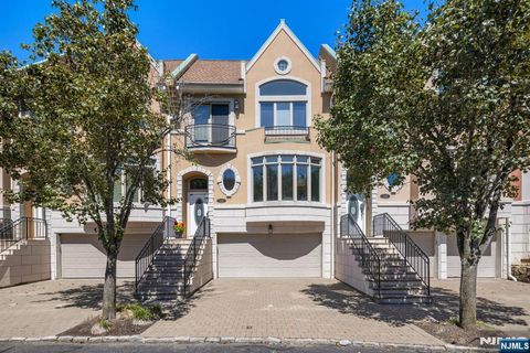 Photo of 121 Winding Creek Way, Old Tappan, NJ 07675 (MLS # 25032407)