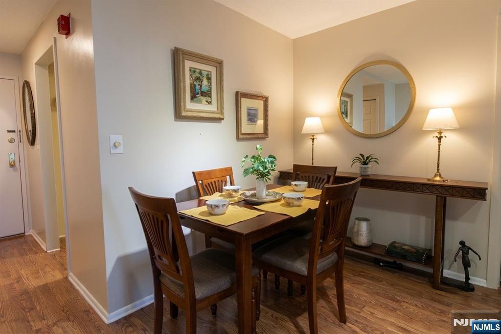 1033 Harmon Cove Tower