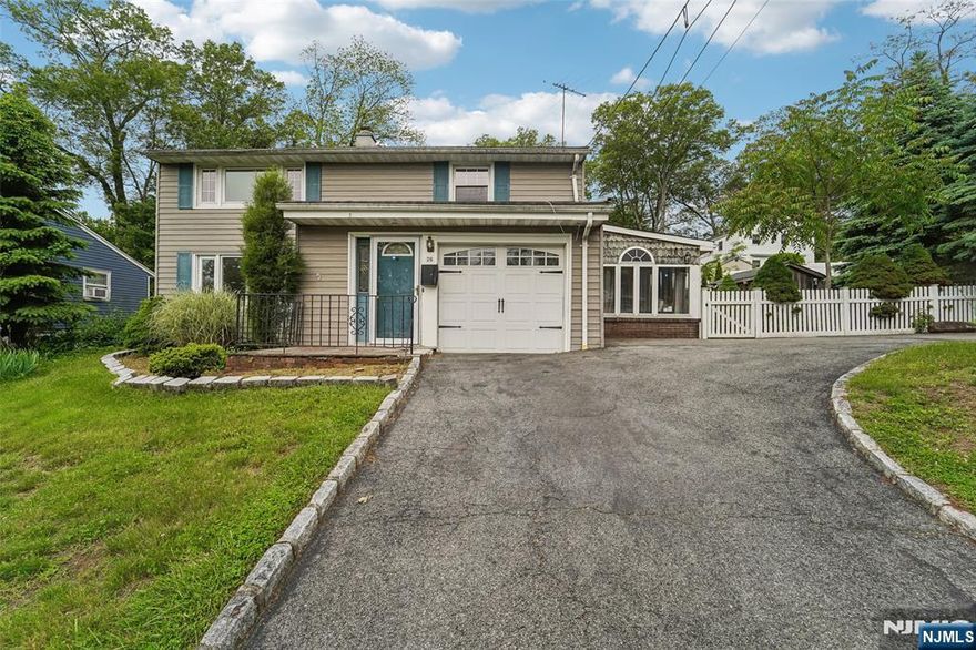 EXCEPTIONAL OPPORTUNITY. 3 BEDROOM, 1.5 BATH COLONIAL SITUATED IN A QUIET RESIDENTIAL NEIGHBORHOOD WITHIN CLOSE PROXIMITY TO SCHOOL, DOWNTOWN SHOPS & RESTUARANTS, ACCESS TO HIGHWAYS. MAIN FLOOR OFFERS LARGE LIVING ROOM, DINING AREA W/ ACCESS TO SIDE YARD, EAT-IN KITCHEN, FAMILY ROOM/PRIVATE OFFICE W/ ACCESS TO FULLY FENCED, PRIVATE YARD, POWDER ROOM & LAUNDRY. SECOND LEVEL OFFERS 3 WELL-SIZED BEDROOMS AND FULL BATH. HARDWOOD FLOORS. CIRCULAR DRIVE FOR AMPLE PARKING. ABUNDANCE OF NATURAL LIGHT. PRIVATE YARD OFFERS ENDLESS OUTDOOR ENTERTAINING POSSIBILITIES. COME MAKE THIS YOUR HOME!