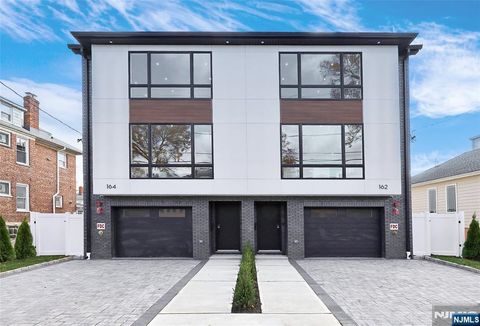 164 Oakwood Avenue Cliffside Park NJ 07010