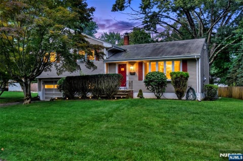 Photo of 11 Kenyon Court, Norwood, NJ 07648 (MLS # 26031455)
