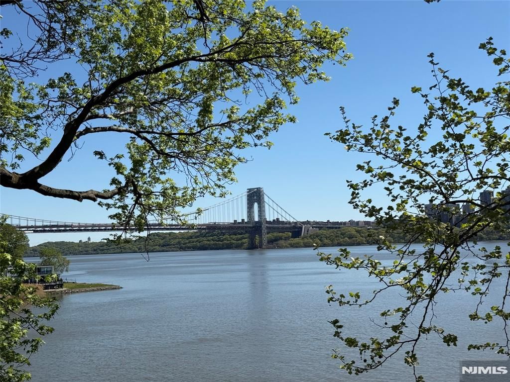 Photo of 1375 River Road #1K, Edgewater, NJ 07020 (MLS # 26015567)