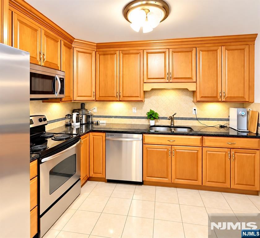 474 Lee Court 4107