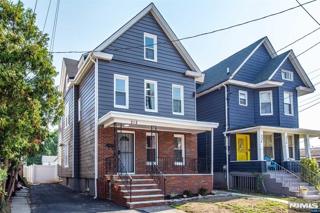 Rental Property at 212 Central Ave, Hackensack, New Jersey - Bedrooms: 4 
Bathrooms: 2 
Rooms: 9  - $4,500 MO.