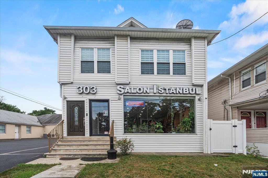 303 Crooks Avenue