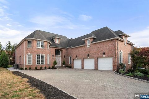 1086 Arcadian Way Fort Lee NJ 07024