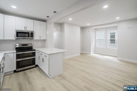 90 N Grove Street East Orange NJ 07017