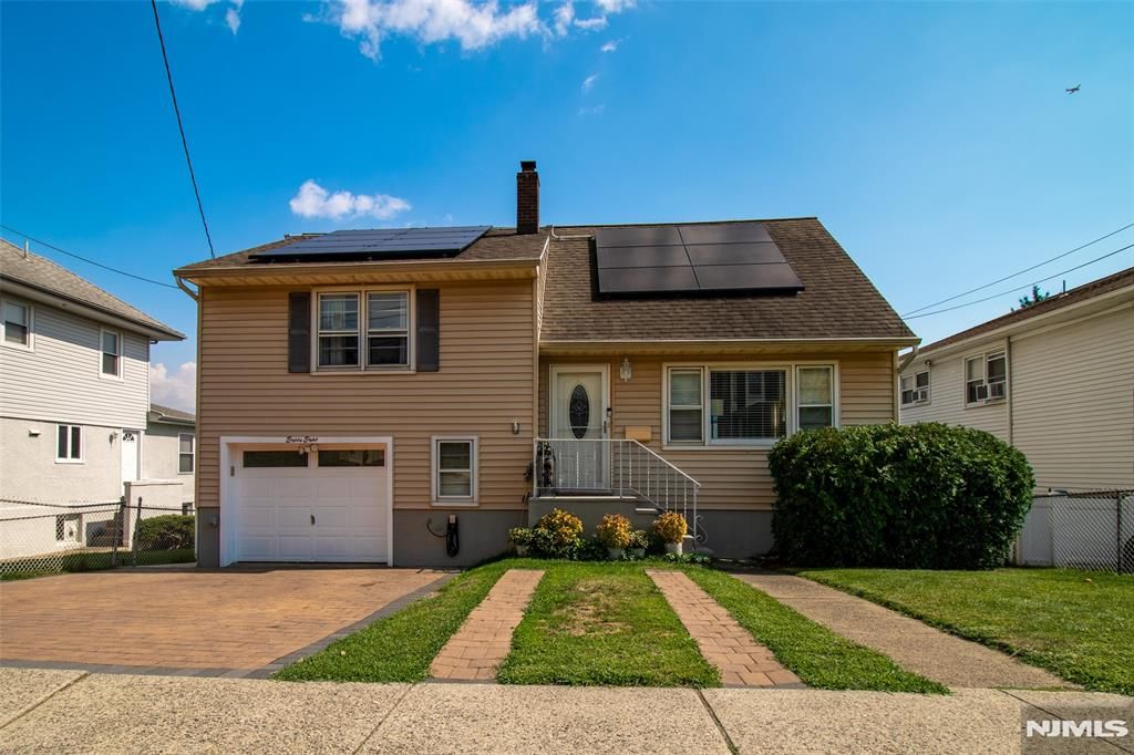 Photo of 88 Columbia Street, Wood Ridge, NJ 07075 (MLS # 25034405)