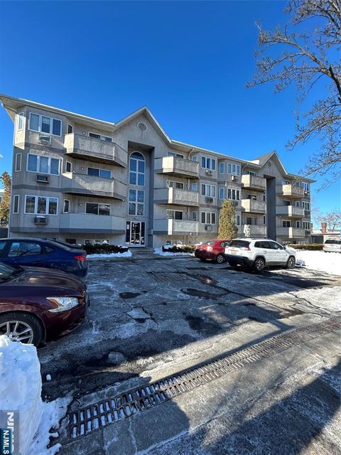 776 N 6th Street 1 Newark NJ 07114