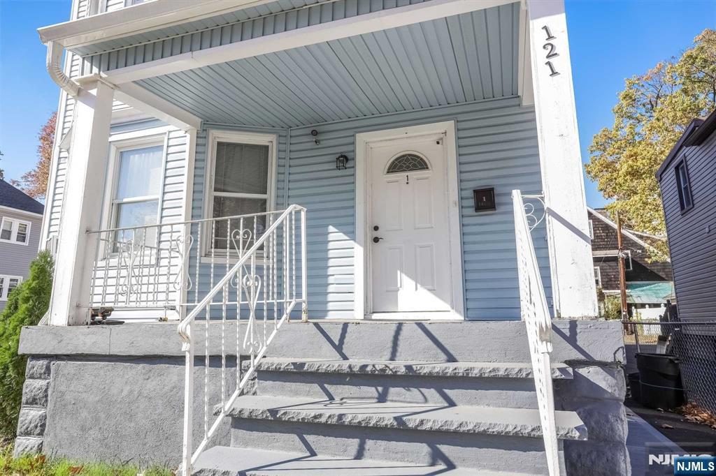 Rental Property at 121 Sanford St 2, East Orange, New Jersey - Bedrooms: 4 
Bathrooms: 1 
Rooms: 7  - $2,500 MO.