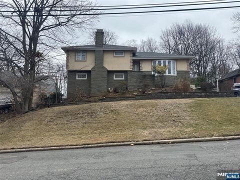 583 Ridgeland Terrace, Leonia, NJ 07605 - MLS#: 25007776
