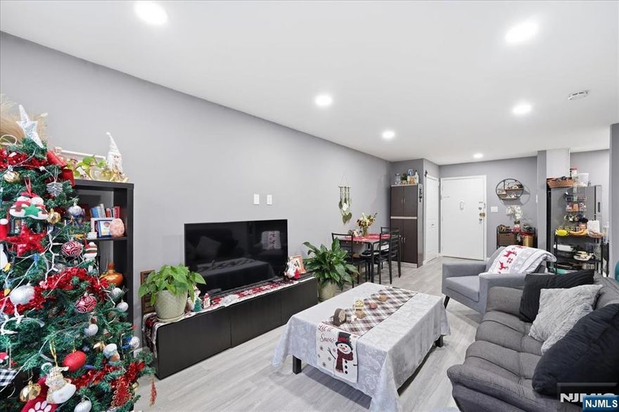 This beautifully renovated, bright, south-facing one bedroom condo in the Cambridge building also comes with one parking spot. Highly connected location with a quick 13 minute commute to midtown Manhattan, as well as easy access to Hoboken and Weehawken. Contemporary kitchen and bath, easy layout, and plenty of storage make this the perfect home. The building is pet friendly, has on-site laundry facilities, and low monthly maintenance costs.