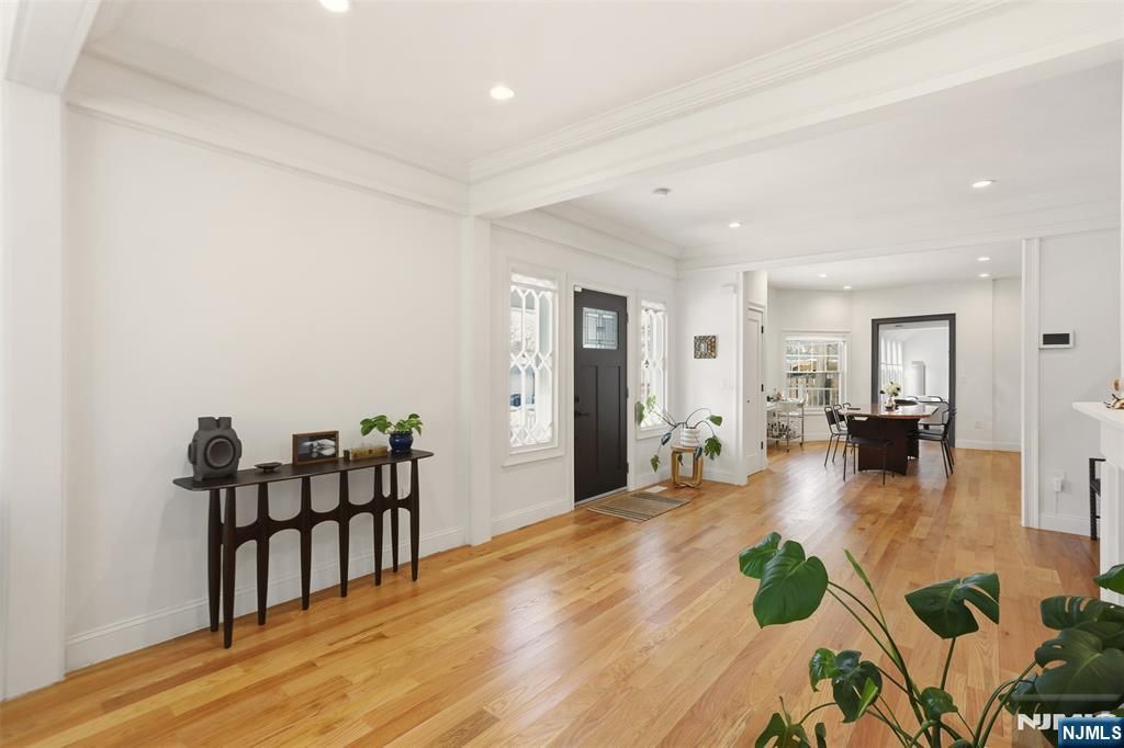 Photo of 403 Lawnridge Road, Orange, NJ 07050 (MLS # 26005787)