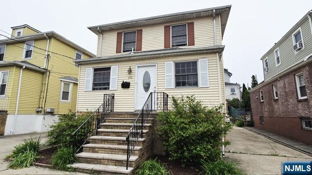 Property for Sale at 372 9th St, Fairview, New Jersey - Bedrooms: 3 
Bathrooms: 3 
Rooms: 5  - $680,000