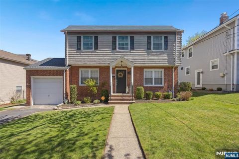 145 Madison Avenue, Hasbrouck Heights, NJ 07604 - MLS#: 25014977