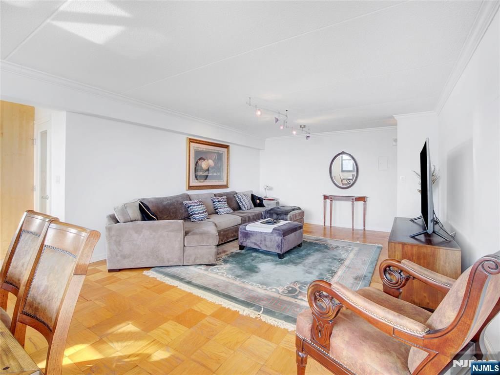 Photo of 250 Gorge Road #17L, Cliffside Park, NJ 07010 (MLS # 25038625)