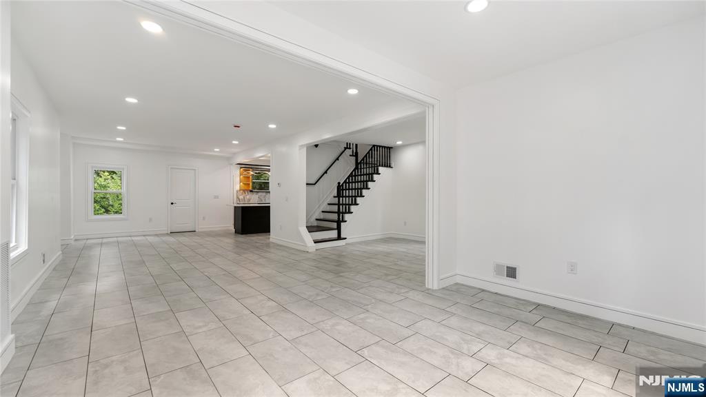 31 Emerson Street