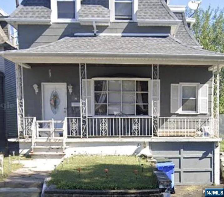 36 Union Ave, Rutherford, New Jersey - 4 Bedrooms  
2 Bathrooms  
7 Rooms - 