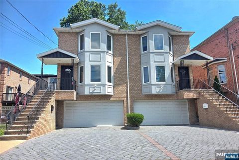 Photo of 272 Highland AVE #A, Palisades Park, NJ 07650 (MLS # 26026078)